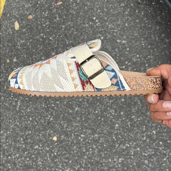 Aztec Patterned Slip-On Sandals - Picture 2 of 3